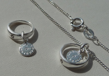 Taufe Geburtsuhr Taufring mit Uhrzeit Zeiger Gravur und Kette Echt Silber 925